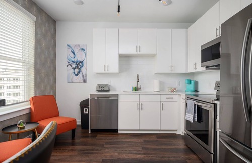 Old Fourth Ward Condo | Penthouse Level Condo W/Rooftop Patio