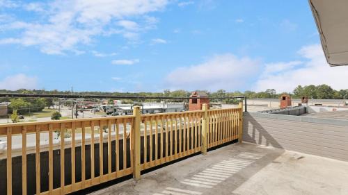 Statesboro Apartment | Penthouse Loft- Balcony Over Downtown Statesboro