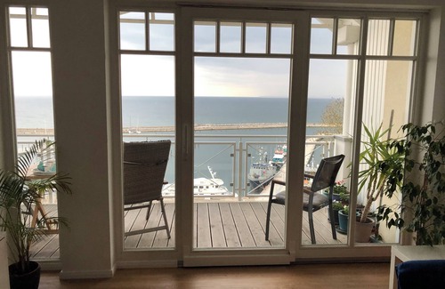 Sassnitz Apartment | Penthouse meerWert in the FIRST ROW by the sea with a fantastic 180 degree view