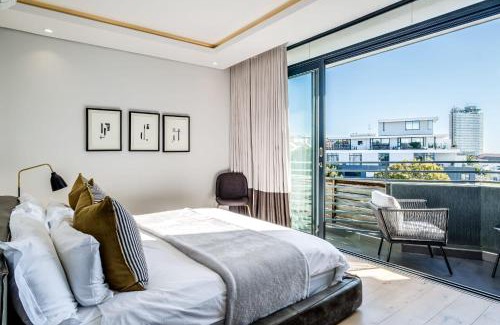 Three Anchor Bay Apartment | Penthouse on S