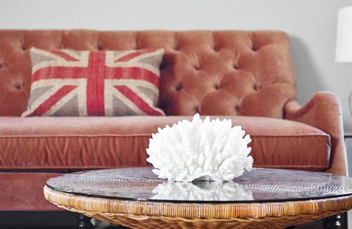 Wilshire Montana House | Penthouse One at Palihouse Santa Monica, Dogs are Allowed, Near Green Beach!