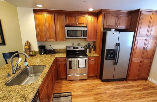 Airport Area Condo | Penthouse - Resort living