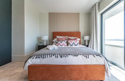 The Docks Apartment | PENTHOUSE RIVER VIEW! WoW
