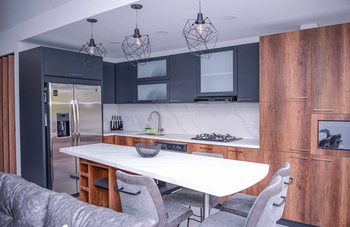 El Castillo Apartment | Penthouse Roof inside Lleras Duplex 3 Bedroom AC Hot Tub