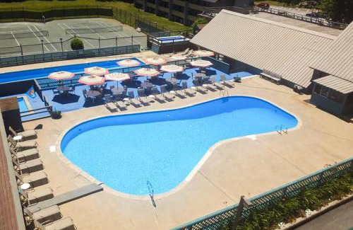 Lincoln Apartment | Penthouse Suite at Loon Landing