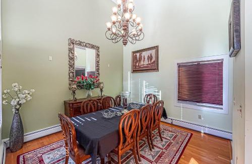 Lincoln Apartment | Penthouse Suite at Loon Landing