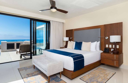 Santa Rosa Resort | Penthouse Three Bedroom Oceanfront Suite at luxury resort Villa la Valencia