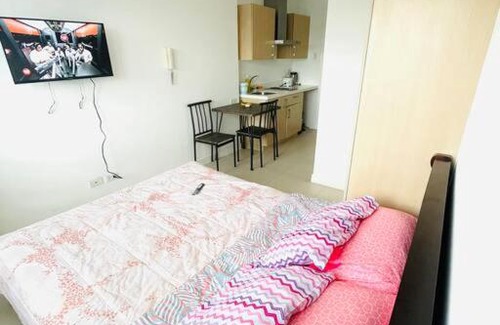 Matandang Balara Apartment | Penthouse Unit @ 19 floor w/ Balcony. Studio type.