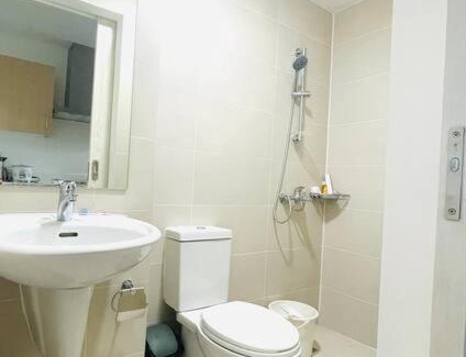 Matandang Balara Apartment | Penthouse Unit @ 19 floor w/ Balcony. Studio type.