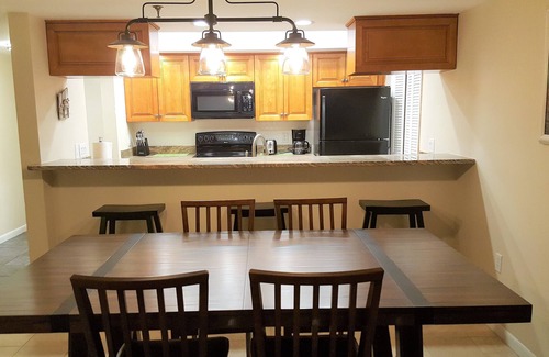 Redington Shores Condo | Penthouse w/Gulf & Intracoastal Views-Steps to Beach!
