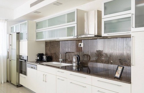 Old North Apartment | Penthouse with Panoramic View by FeelHome