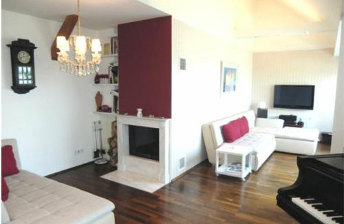 Koenigstein im Taunus Bed & Breakfast | Penthouse Zimmer mit Bad EM2024 Hospitality Package