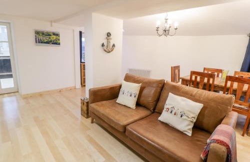 Holyhead House | Pentowyn