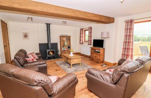 Llanddewi Ystradenny House | Pentre Fawr