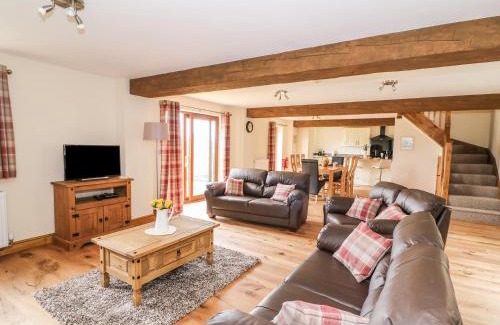 Llanddewi Ystradenny House | Pentre Fawr