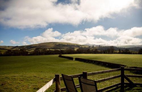 Llanddewi Ystradenny House | Pentre Fawr