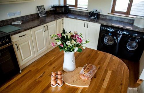 Llanddewi Ystradenny House | Pentre Fawr