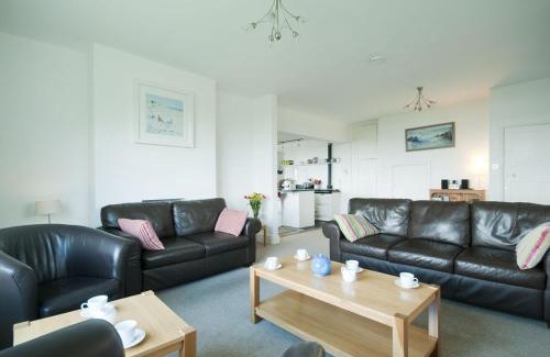 Crantock House | Pentreath