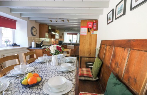 Glandyfi Cottage | PENUWCH FACH, pet friendly, character holiday cottage in Aberystwyth