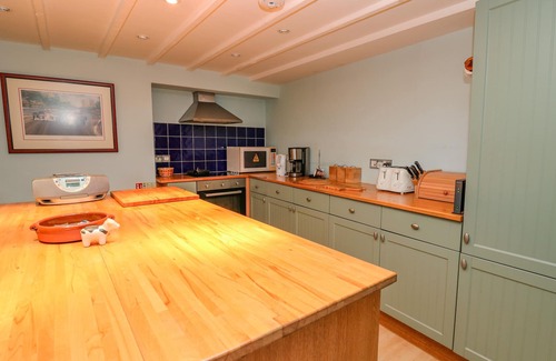 Aberystwyth Cottage | Penybont Apartment
