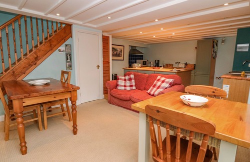 Aberystwyth Cottage | Penybont Apartment