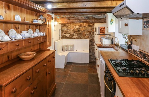 St Dogmaels Cottage | PENYWHELP HOUSE, pet friendly, with open fire in St Dogmaels