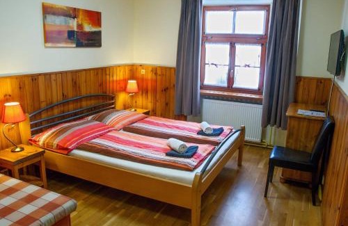 Poprad House | Penzión Pod bránou