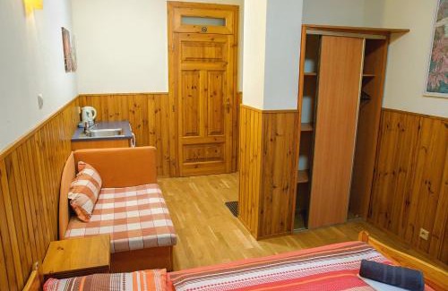 Poprad House | Penzión Pod bránou