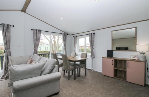 Eardisland House | Peony