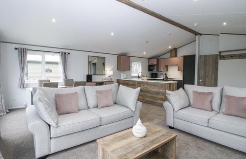 Eardisland House | Peony