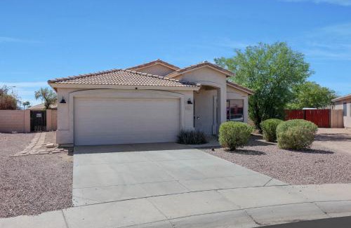 Summersett Village House | Peoria Paradise Pool Sports Complex family friendly