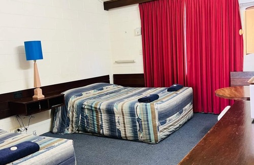 Narromine Hotel | Peppercorn Motar inn