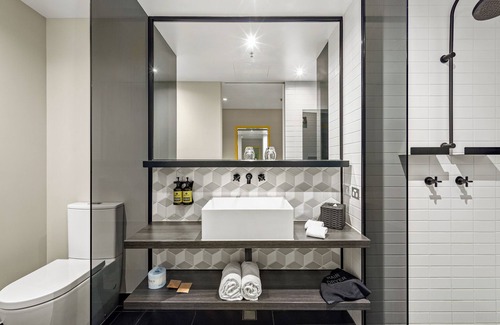 Docklands Hotel | Peppers Docklands Melbourne