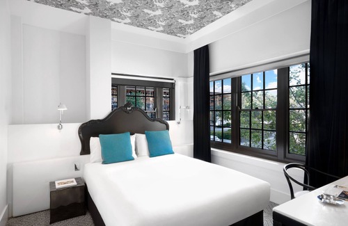 City West Hotel | Peppers Gallery Hotel Canberra