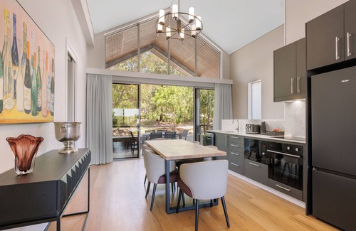 Pokolbin Hotel | Peppers Hunter Valley AVC Apartment