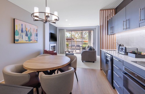 Pokolbin Hotel | Peppers Hunter Valley AVC Apartment