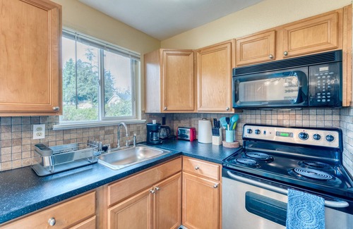 Highline Apartment | Perch - Cascade Vue 51 BY Betterstay: 1BR | SeaTac | Southcenter