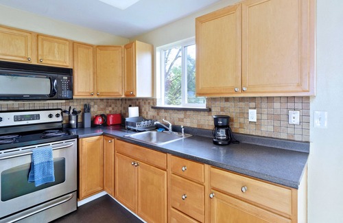 Highline Apartment | Perch - Cascade Vue 51 BY Betterstay: 1BR | SeaTac | Southcenter