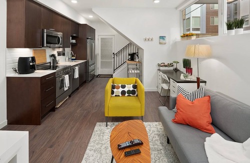 Minor House | Perch - Centro Guesthouse F: WS 96! Parking, Rooftop Deck & Pet Friendly