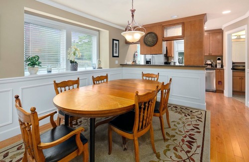 Central District House | Perch - Cozy Ensuites: 3BR/3BA townhome with parking