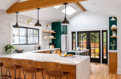 Queen Anne House | Perch - Emerald Cottage: Your Luxurious Seattle Retreat