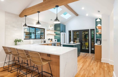 Queen Anne House | Perch - Emerald Cottage: Your Luxurious Seattle Retreat