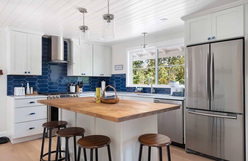 Greenbank Cabin | Perch - Greenbank Cottage: quiet & view, relaxing outdoor oasis