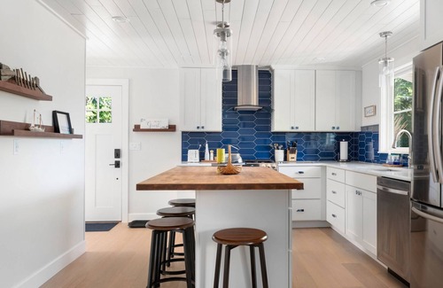 Greenbank Cabin | Perch - Greenbank Cottage: quiet & view, relaxing outdoor oasis