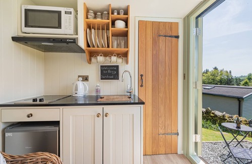 Windermere Cabin | Percy - a holiday Shepherds hut that sleeps 2 with an en-suite