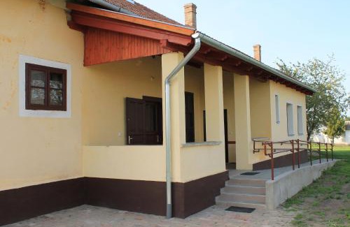 Mezohegyes House | Peregi Vendégház