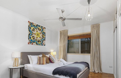 Peregian Beach Cottage | Peregian Beach Shack - Quintessential coastal chic beachfront shack