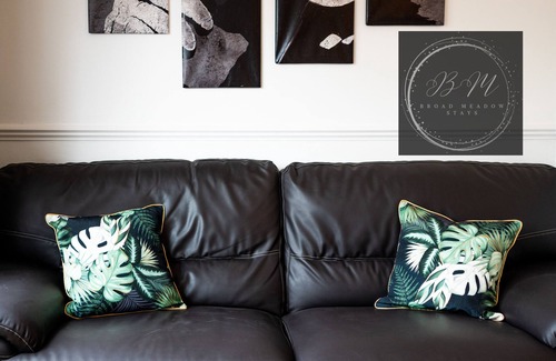 Lincoln House | Perfect 2 Bedroom Home 3 Close to the Historic City of Lincoln