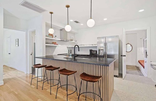 Oak Lawn House | Perfect 2 BR Uptown Dallas