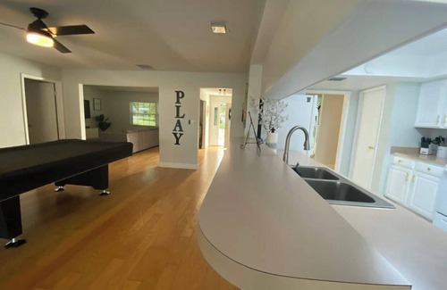 Lakeland House | Perfect 4/2 Pool Home located between Orlando and Tampa!